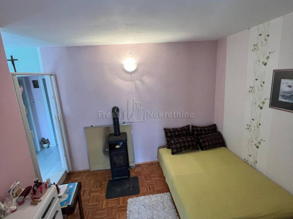 House with apartments, Sale, Vir, Vir