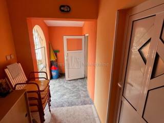 House with apartments, Sale, Vir, Vir