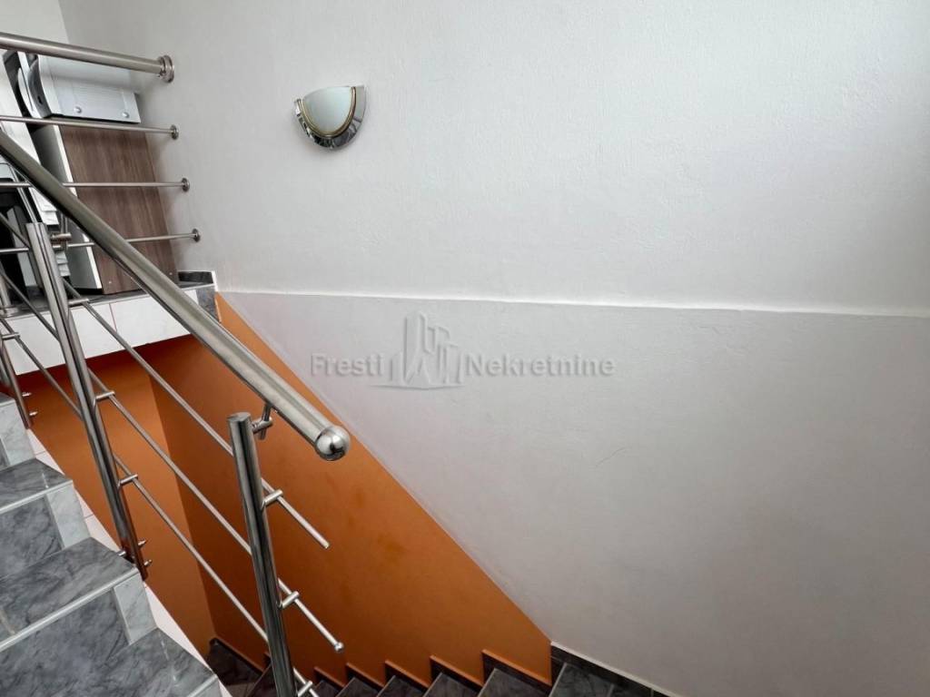 House with apartments, Sale, Vir, Vir