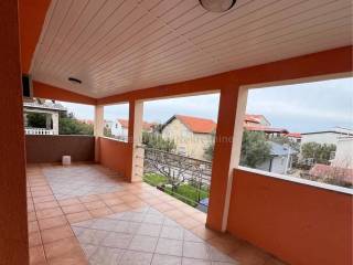 House with apartments, Sale, Vir, Vir