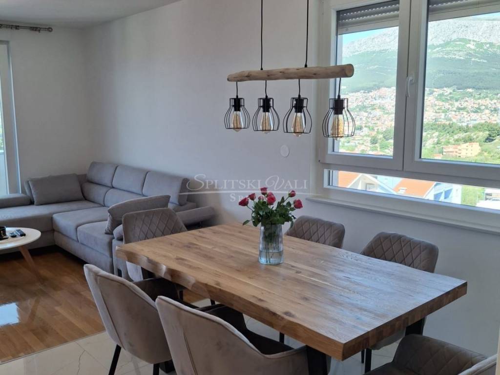 Flat in a new building, Rent, Solin, Japirko