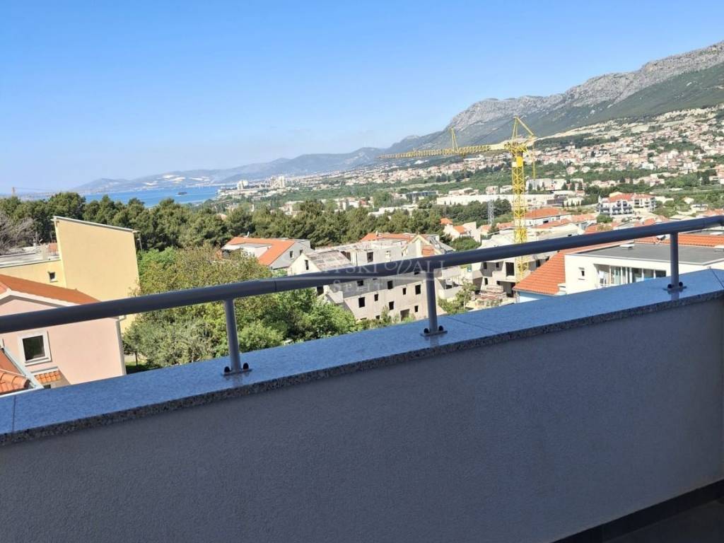 Flat in a new building, Rent, Solin, Japirko