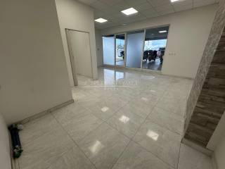 Clinic, Lease, Split, Split