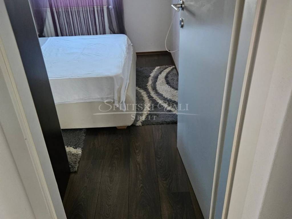 Flat in a house, Rent, Split, Split