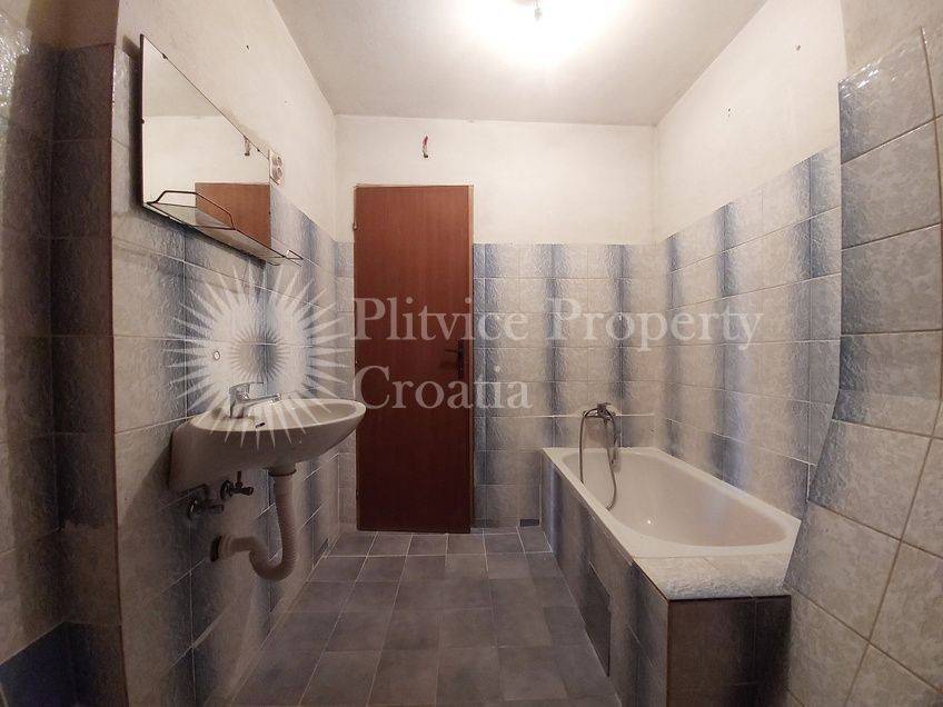 Family house, Sale, Topusko, Donja Čemernica