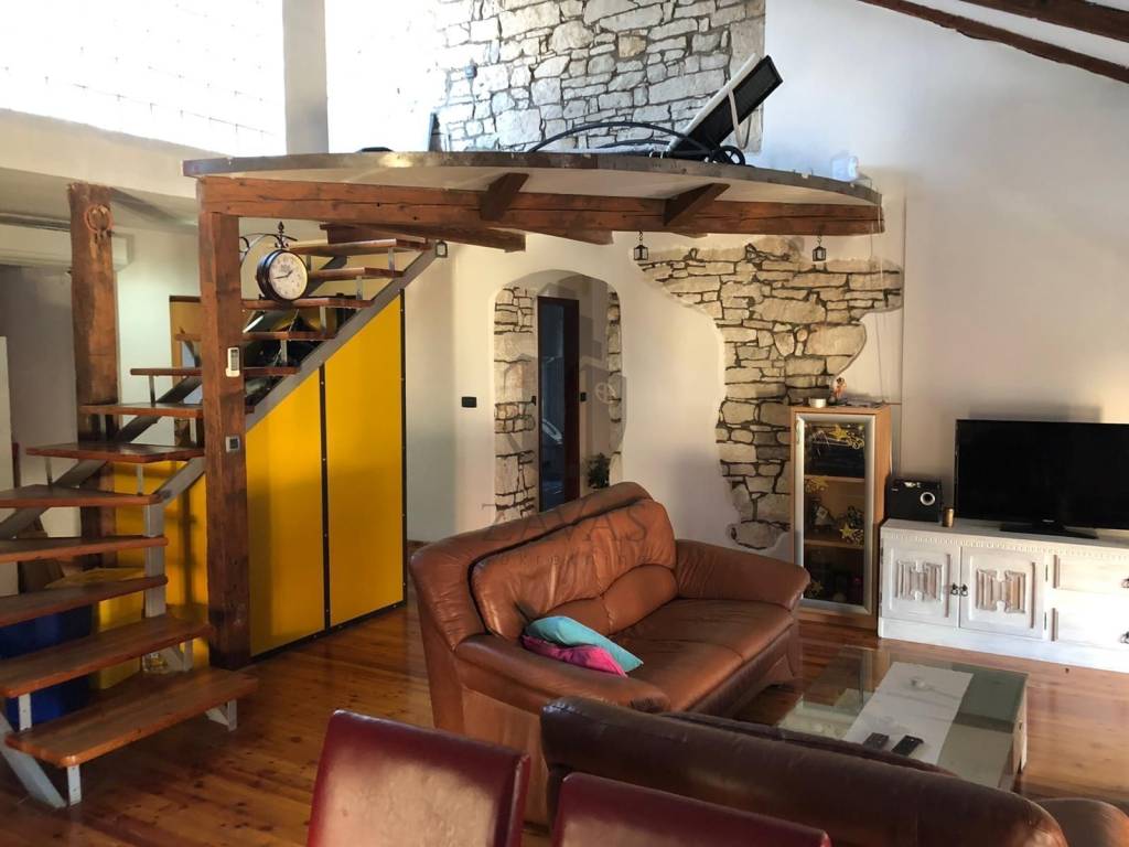 Flat in a building, Sale, Pula, Pula