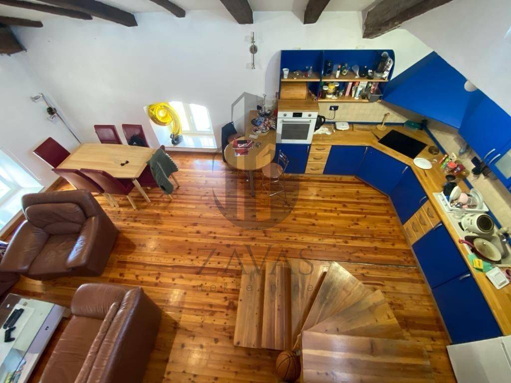 Flat in a building, Sale, Pula, Pula