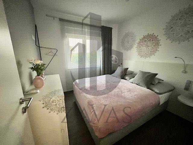 Flat in a building, Sale, Vir, Vir