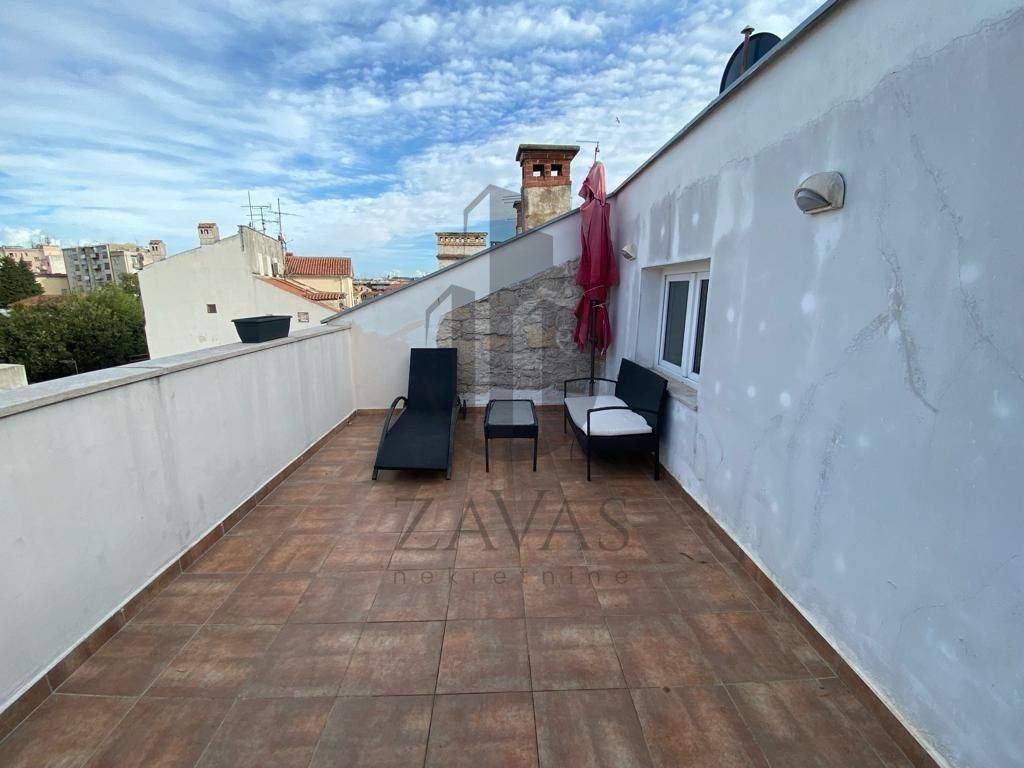 Flat in a building, Sale, Pula, Pula
