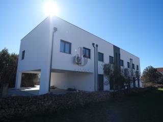 Flat in a building, Sale, Vir, Vir