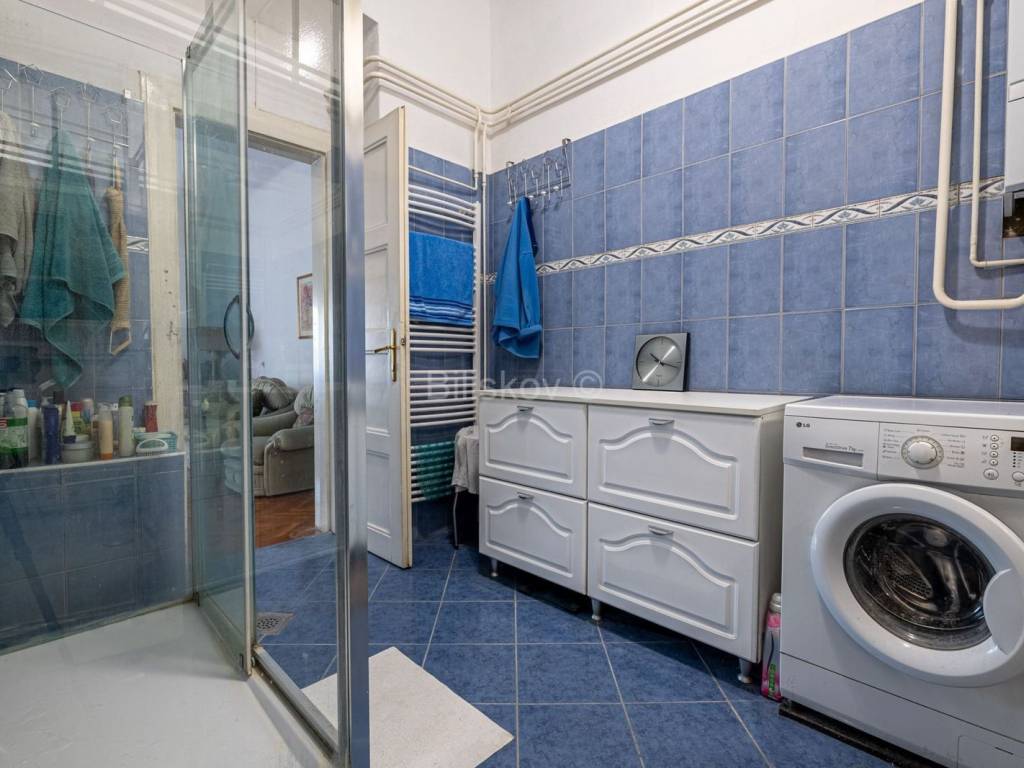 Flat in a building, Sale, Zagreb, Donji Grad