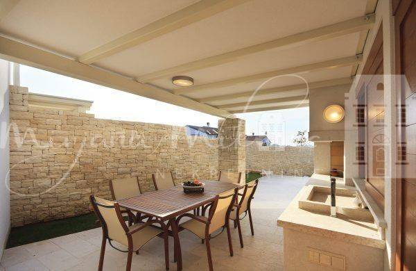 House by the sea, Sale, Tar-Vabriga, Tar