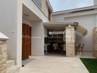 House by the sea, Sale, Tar-Vabriga, Tar