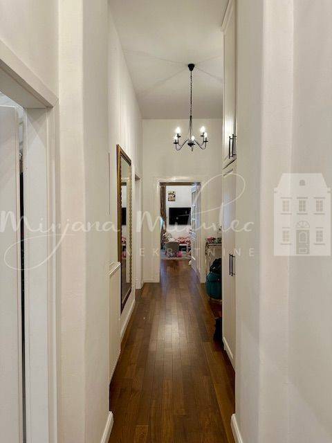 Flat in a building, Sale, Zagreb, Donji Grad