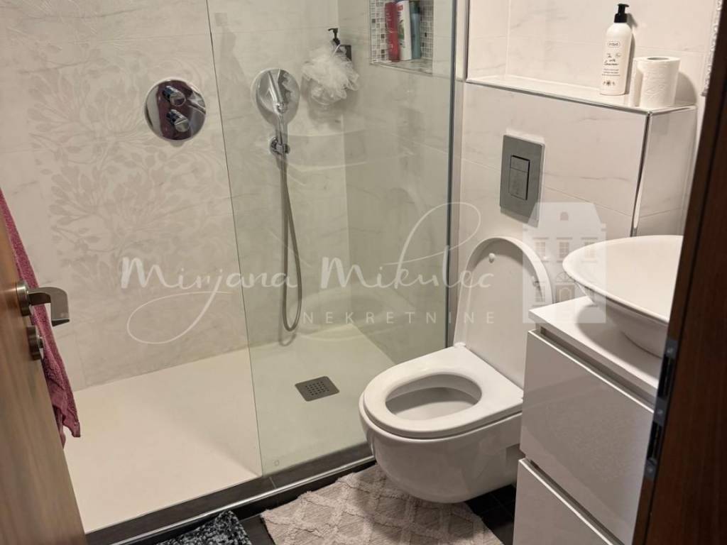 Flat in a building, Rent, Zagreb, Maksimir