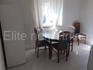 Flat in a house, Rent, Rijeka, Istok