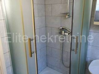 Flat in a house, Rent, Rijeka, Istok