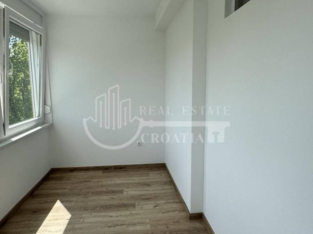 Flat in a building, Sale, Zagreb, Gornja Dubrava