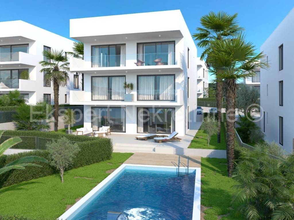 Flat in a new building, Sale, Okrug, Okrug Gornji