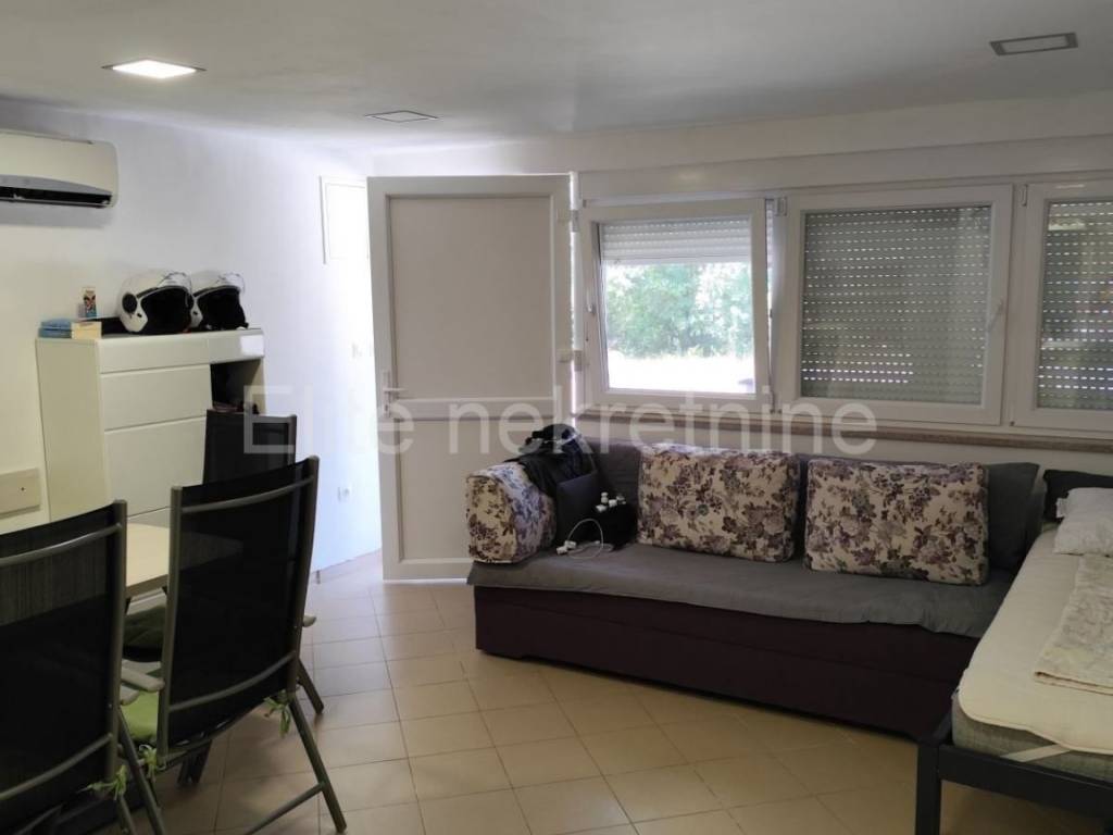 Flat in a building, Sale, Omišalj, Njivice