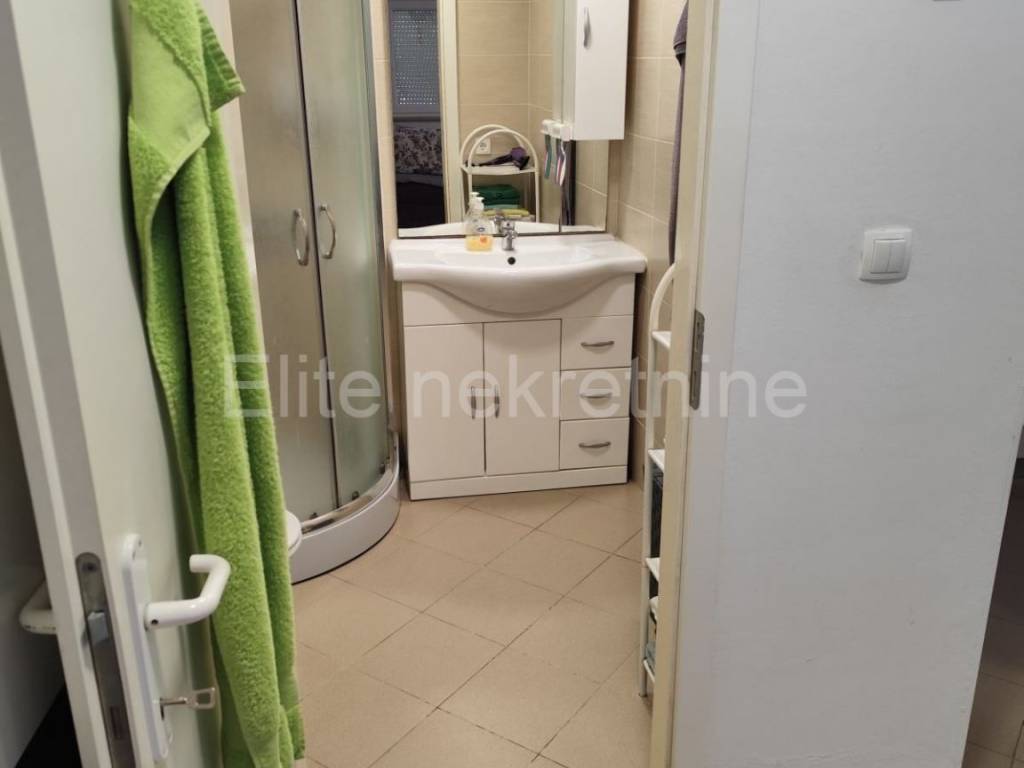 Flat in a building, Sale, Omišalj, Njivice