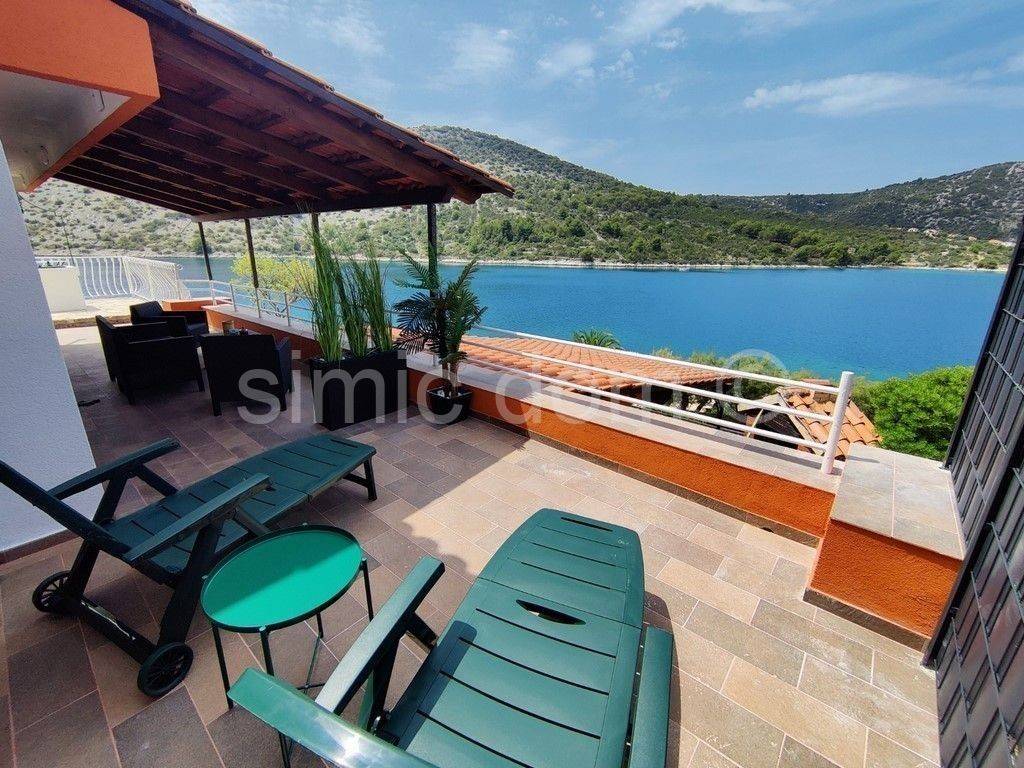 House by the sea, Sale, Marina, Vinišće