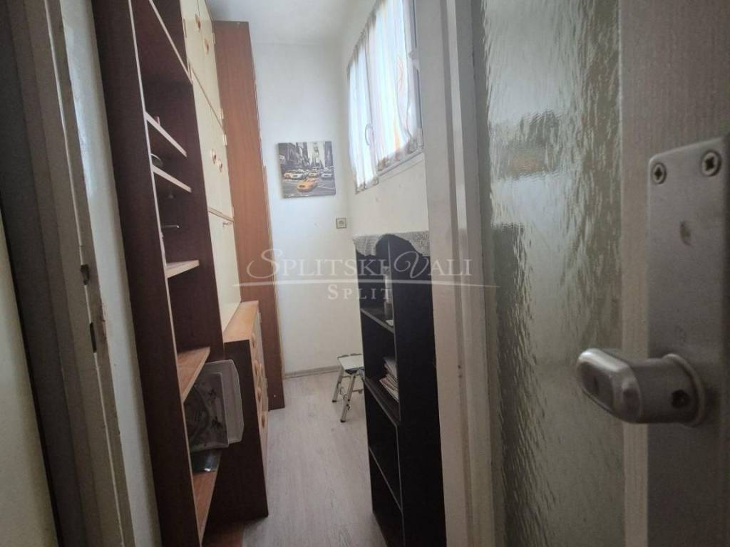 Flat in a building, Sale, Split, Split