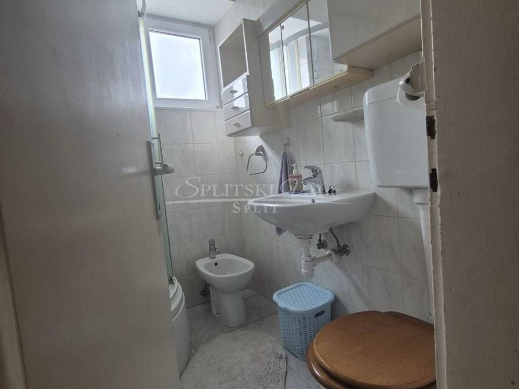 Flat in a building, Sale, Split, Split