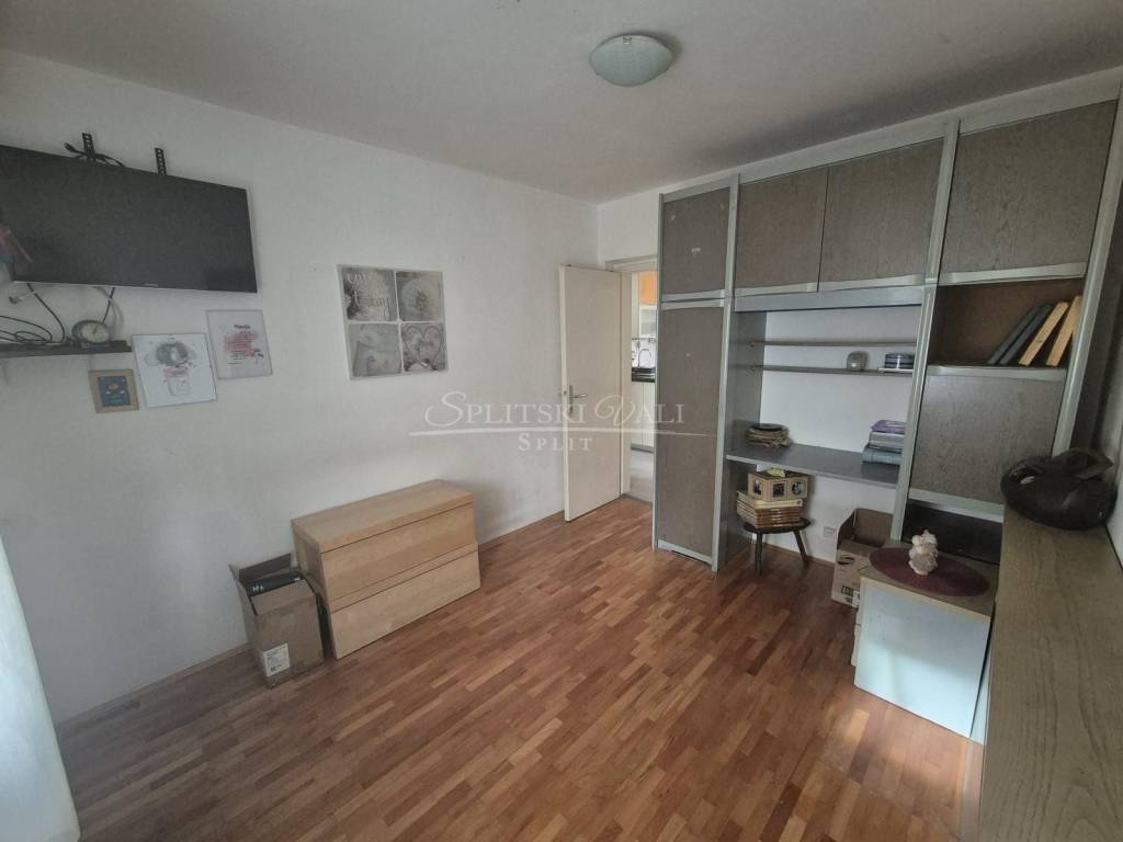 Flat in a building, Sale, Split, Split