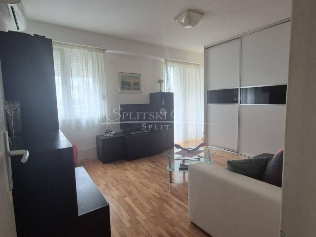 Flat in a building, Sale, Split, Split