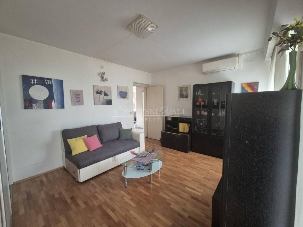 Flat in a building, Sale, Split, Split