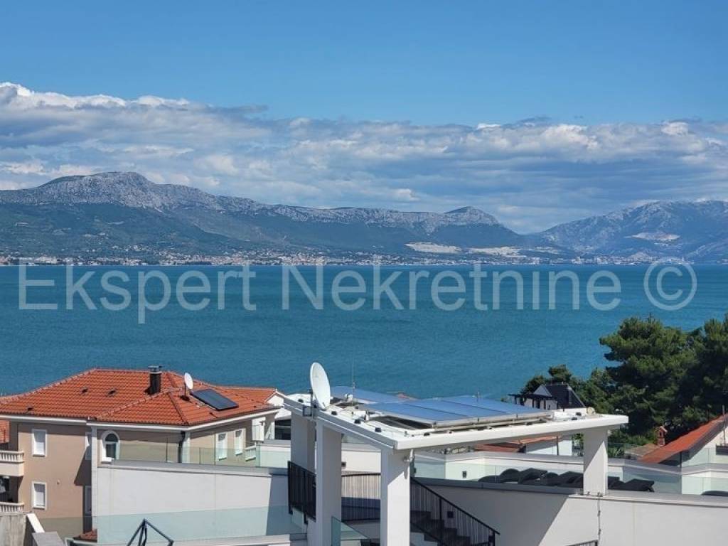 Flat in a building, Sale, Trogir, Miševac