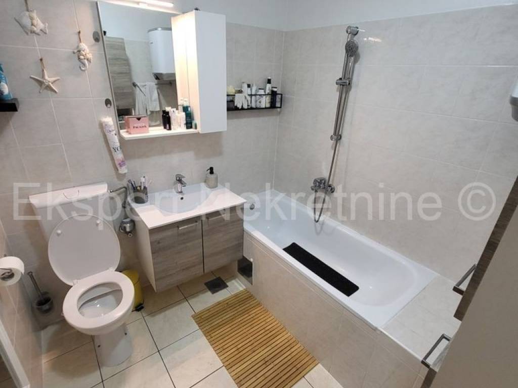 Flat in a building, Sale, Trogir, Miševac