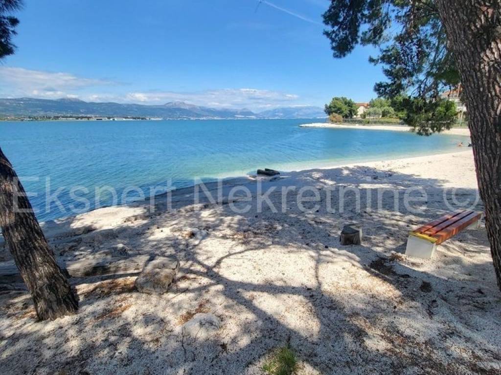 Flat in a building, Sale, Trogir, Miševac