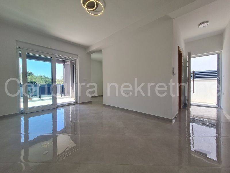 Apartment with a garden, Sale, Vir, Vir