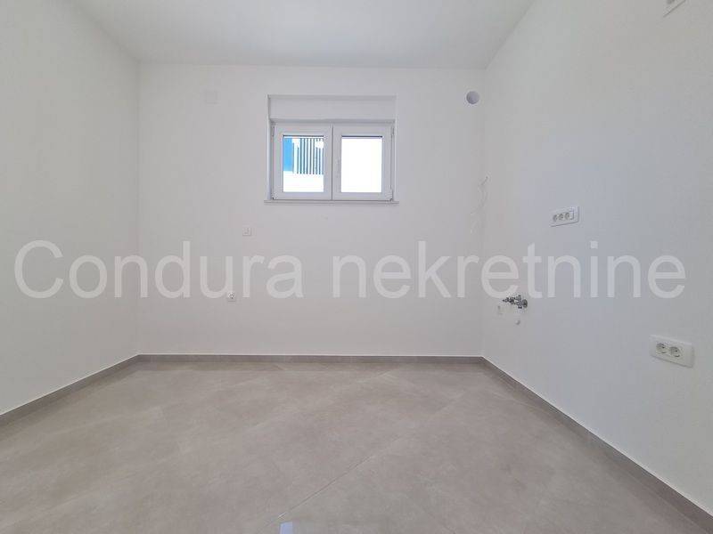Apartment with a garden, Sale, Vir, Vir