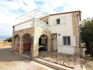 House by the sea, Sale, Vir, Vir
