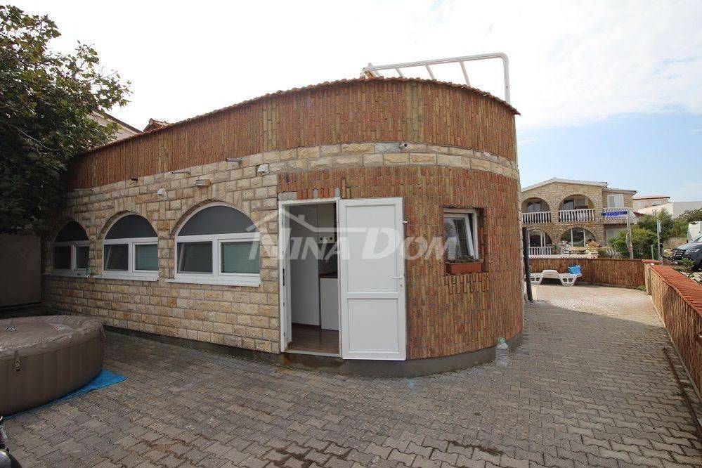 House by the sea, Sale, Vir, Vir