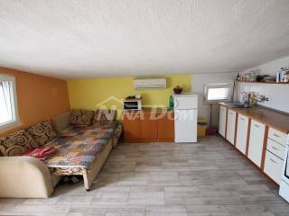 House by the sea, Sale, Vir, Vir