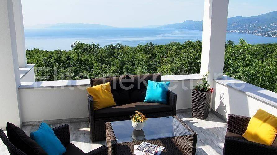 Flat in house, Rent, Kastav, Čikovići
