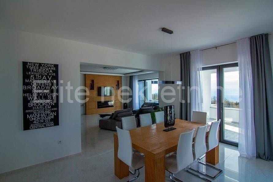 Flat in house, Rent, Kastav, Čikovići