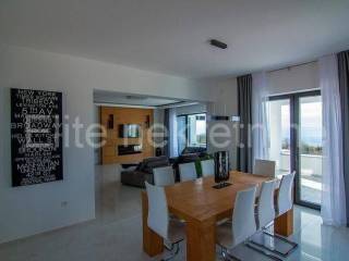 Flat in house, Rent, Kastav, Cikovici