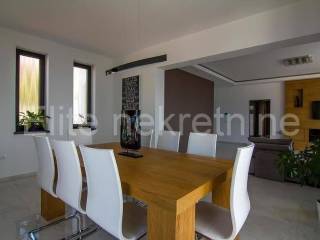 Flat in house, Rent, Kastav, Cikovici