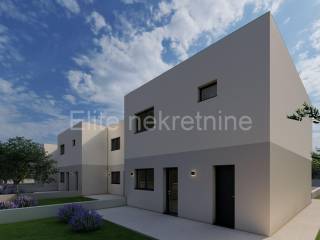Terraced house, Sale, Rijeka, Istok