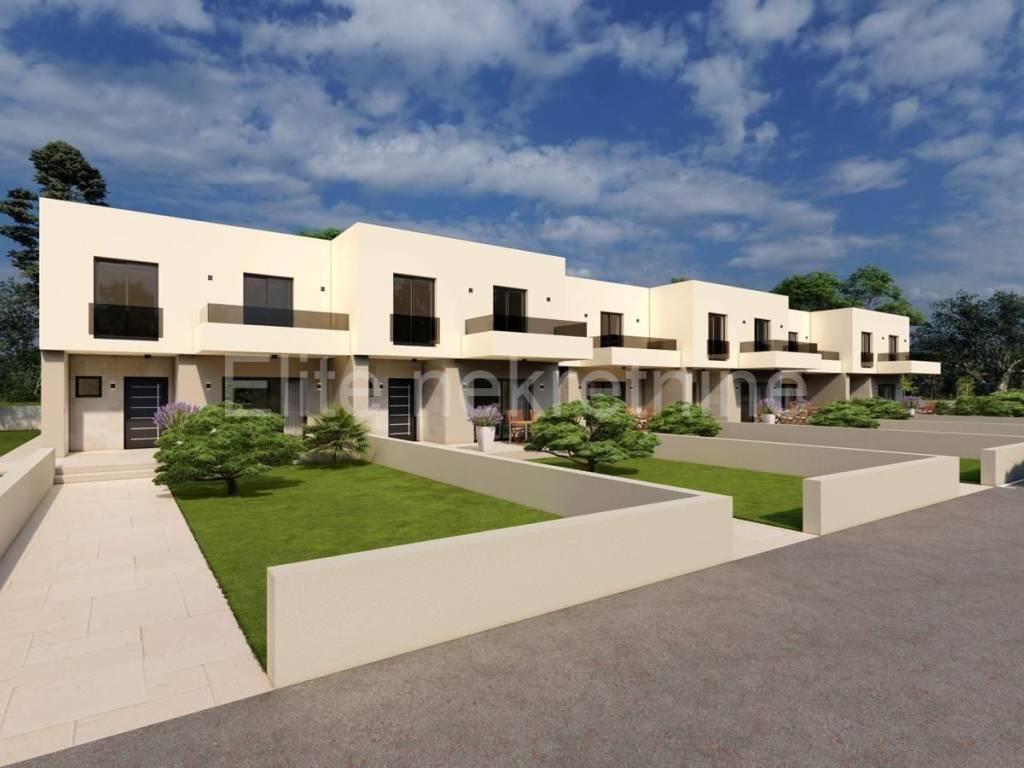Terraced house, Sale, Rijeka, Istok