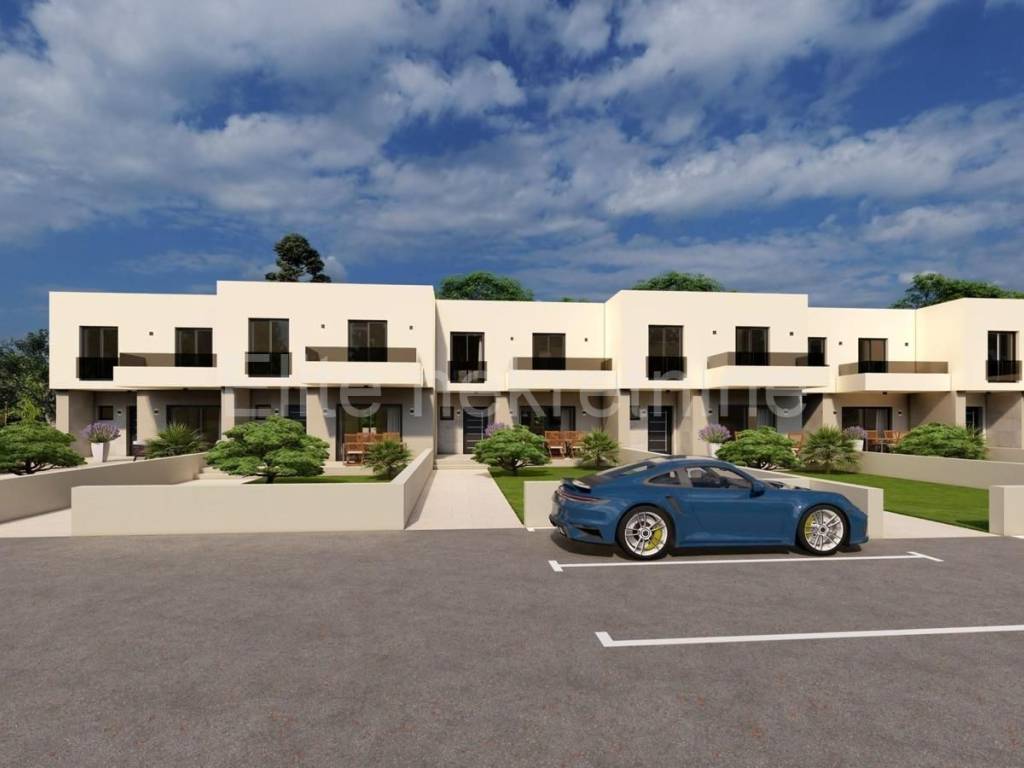 Terraced house, Sale, Rijeka, Istok