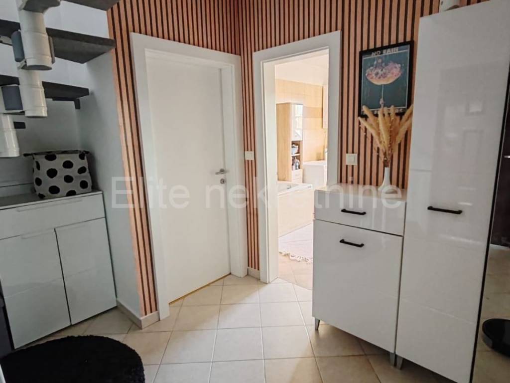 Flat in a building, Sale, Viškovo, Marčelji