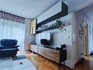 Flat in a building, Sale, Pula, Pula