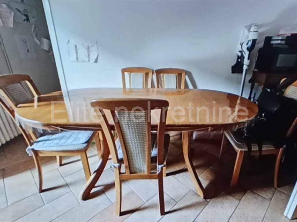 Flat in a building, Sale, Pula, Pula