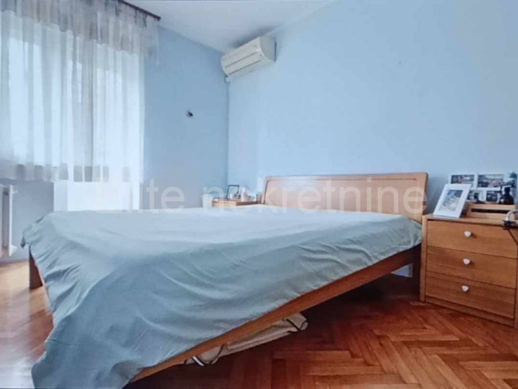 Flat in a building, Sale, Pula, Pula